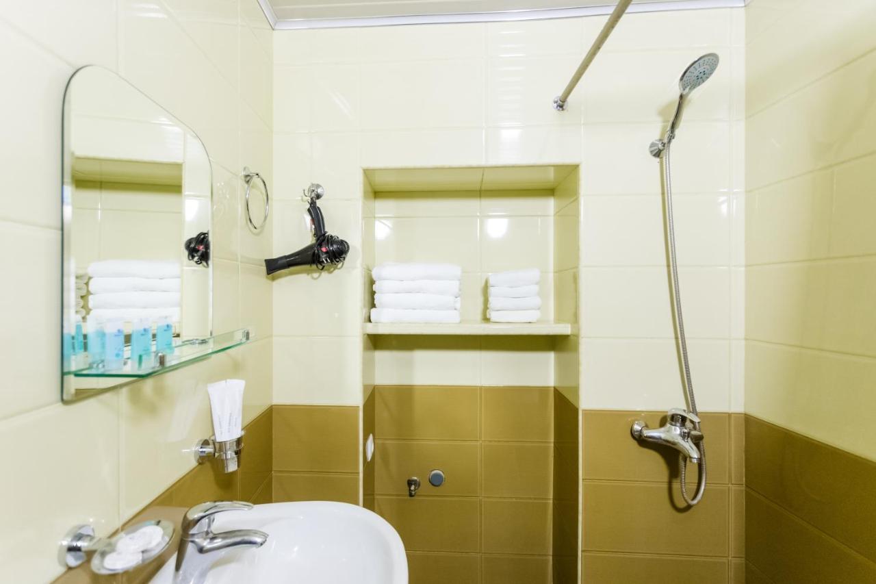 Rustaveli Two Bedroom Apartment With 5 Star Location Tbilisi Exterior foto